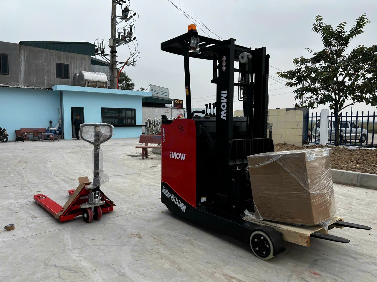 Xe Nâng Điện Đứng Lái ReachTruck CQD15S