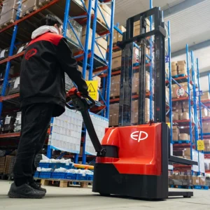 Xe nâng điện Stacker 1.5 tấn ES15-15ES